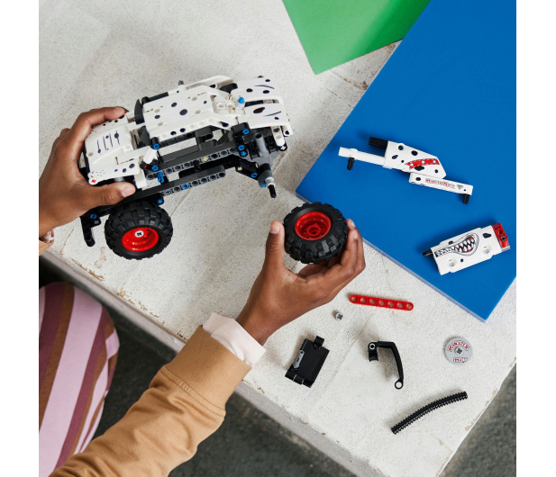 LEGO Technic 42150 Monster Jam™ Monster Mutt™ Dalmatian - 1090520 - zdjęcie 6